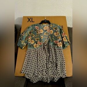 Women’s blouse size XL